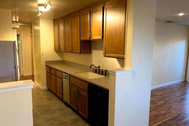 Kitchen - 815 Sea Spray Ln