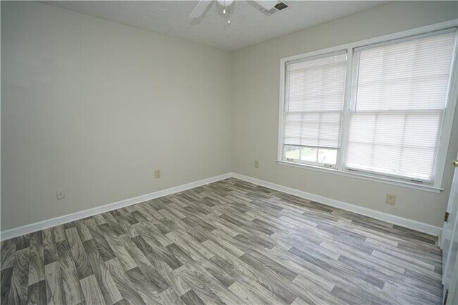 Foto del edificio - 6678 Chupp Rd