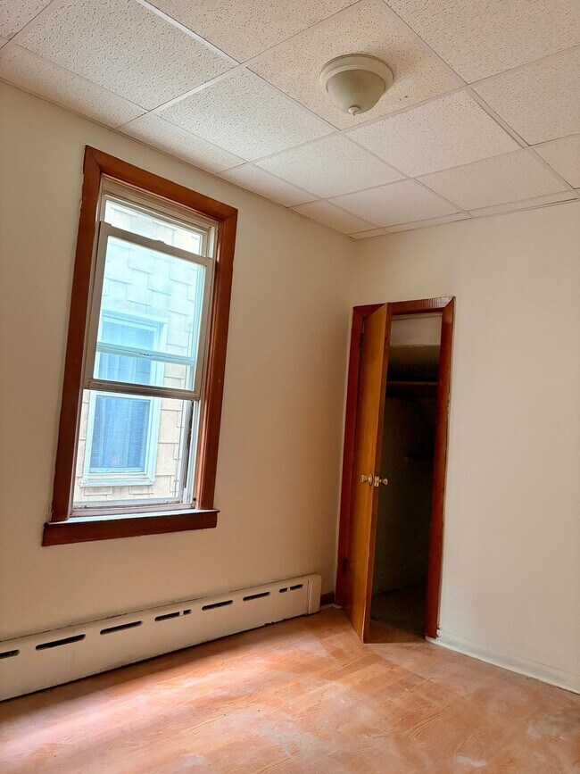 Foto del edificio - 78 Sterling Ave