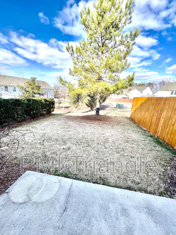 Foto del edificio - 412 Shakespeare Dr