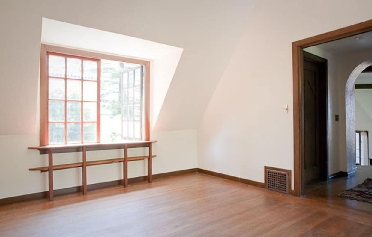 Primary Photo - Hawthorne Apartment