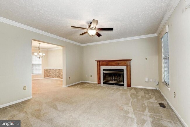 Foto del edificio - 6263 Woodcrest Dr