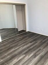 Building Photo - 921 Marine Dr