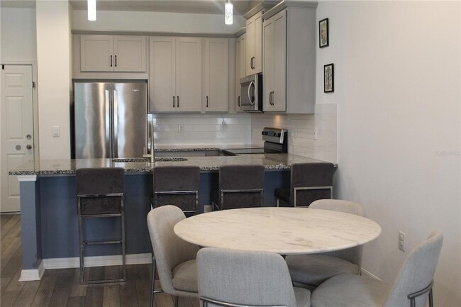 Foto del edificio - 9514 Poplar Ridge Ave