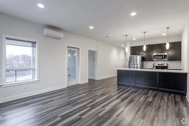 1 BR, 1 BA - 875 Sq Ft - Water Club