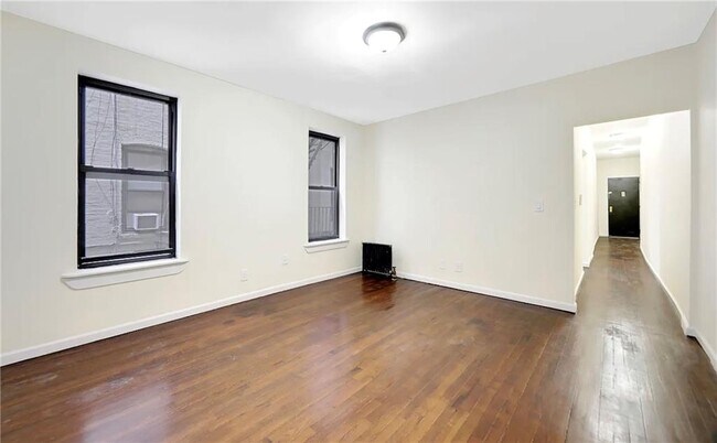 Foto del edificio - 883 E 165th St
