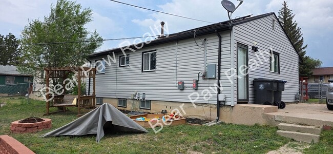 Building Photo - 116 King Ct