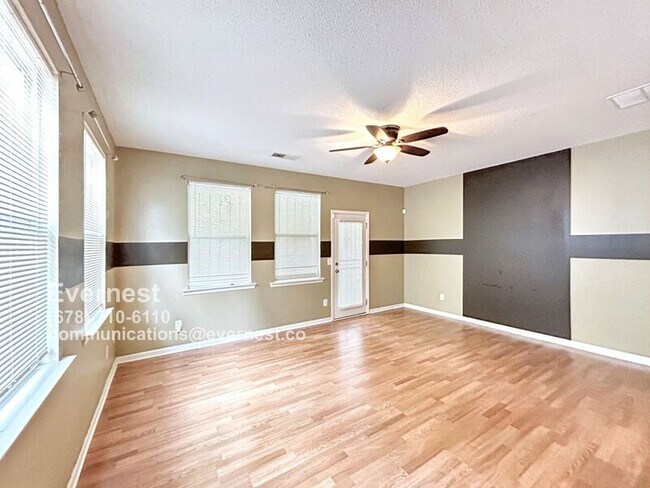 Foto del edificio - 1406 Bayrose Cir