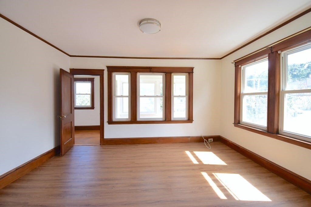 Building Photo - 215 Franklin St