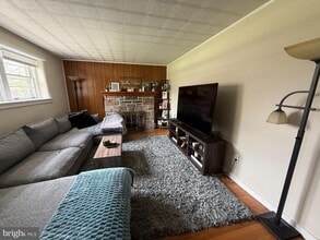 Building Photo - 507 Evansburg Rd
