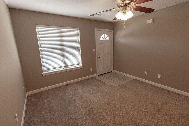 Foto del edificio - 4802 Edenton Blvd