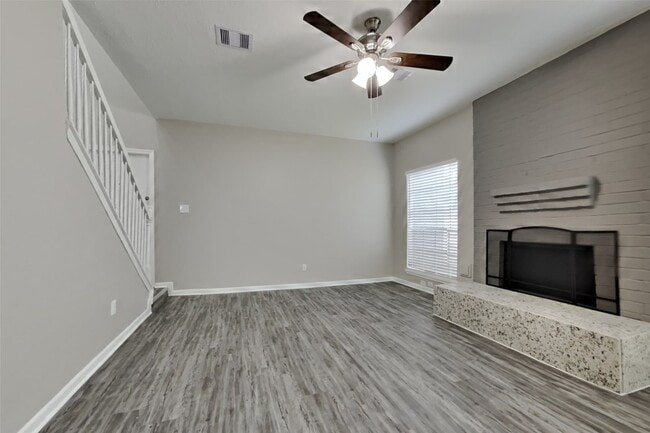 Building Photo - 4715 Brooklawn Dr