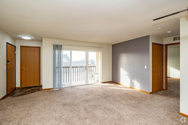 2BR, 1BA - 1,013SF - Living Room - West Briar Estates