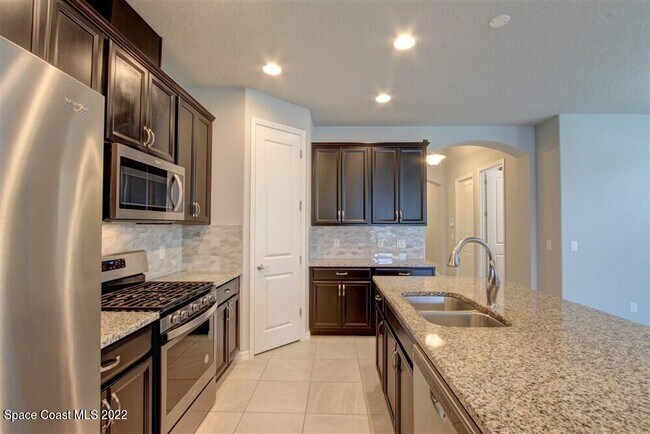 Building Photo - 7753 Poulicny Ln