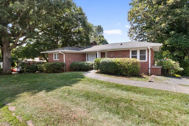 Foto del edificio - 559 Bailey St