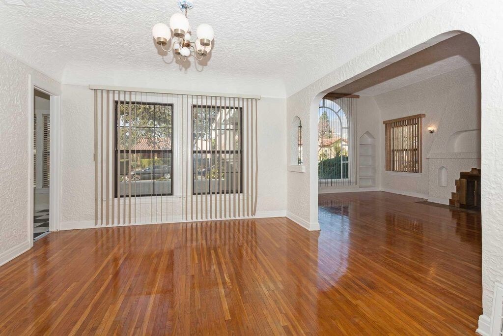 Building Photo - 730 Portola Ave