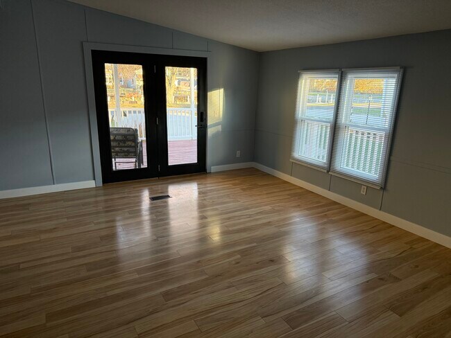 Foto del edificio - 700 S Clyde St