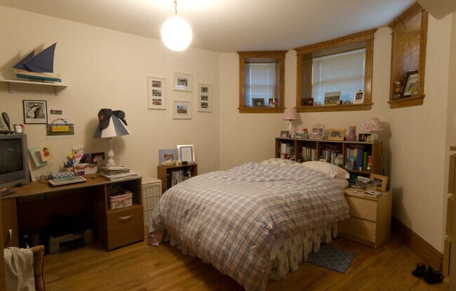 Foto del edificio - 3700-06 N. Fremont St. / 908-10 W. Wavelan...