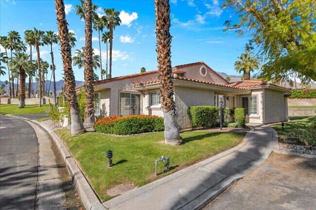 Foto del edificio - 2701 E Mesquite Ave