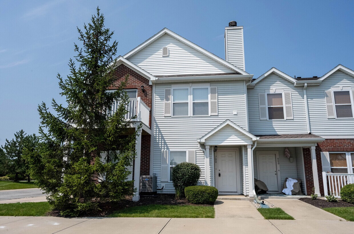 13325 White Granite Dr Unit 700, Fishers, IN 46038 Condo for Rent in