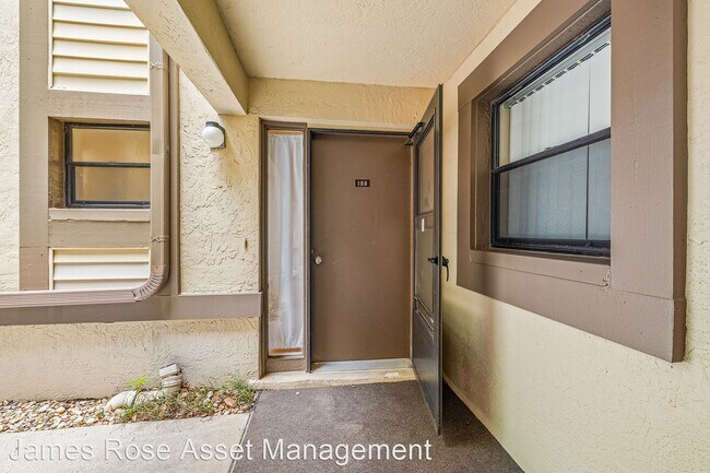 Foto del edificio - 2 br, 2 bath House - 125 Woodlake Wynde