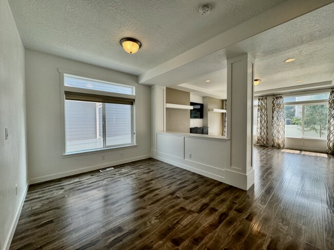 Building Photo - 3695 Desert Meadow Way