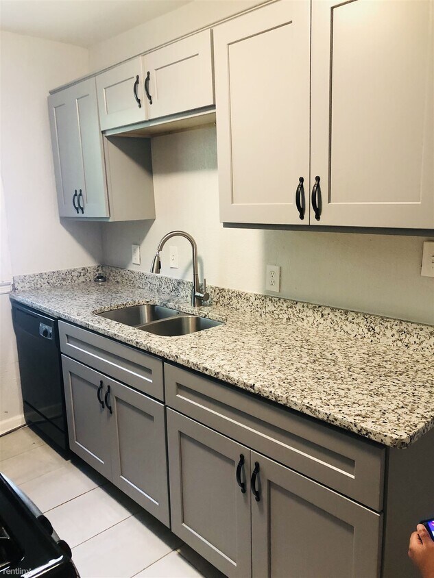 Foto del edificio - 4 br, 2 bath House - 117 Armstrong Dr