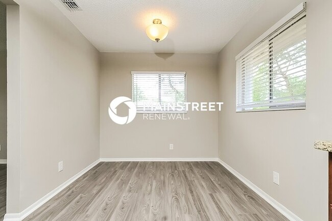 Foto del edificio - 4 Bedroom Pet-Friendly Home in Seffner, FL...