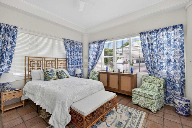 Foto del edificio - 7706 Westmoreland Dr
