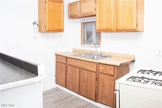 Building Photo - 923 Baughman St