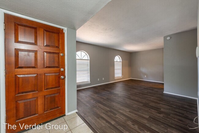 Building Photo - 3 br, 2 bath House - 5052 Pemberton Ln