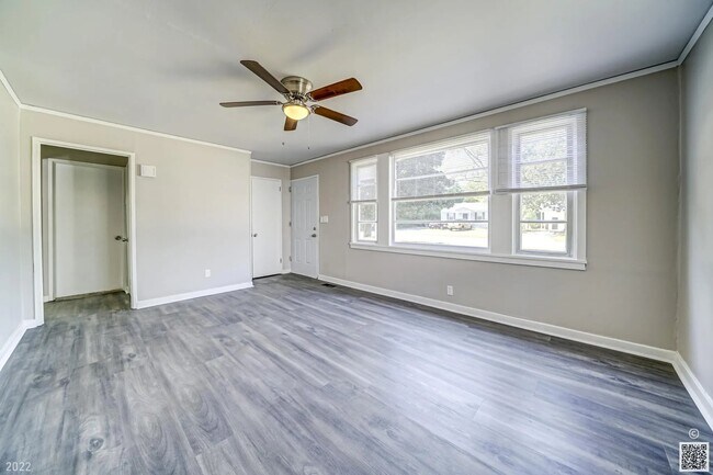 Foto del edificio - 2506 Coleman Ave