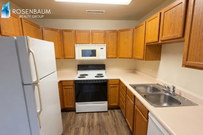 Building Photo - Charming 2-bedroom, 2-bath residence in the heart of Prescott Valley, AZ!