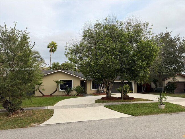 Foto del edificio - 10241 SW 132nd Ave