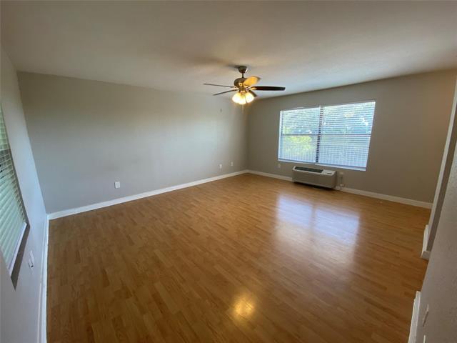 Foto principal - 701 W Sycamore St