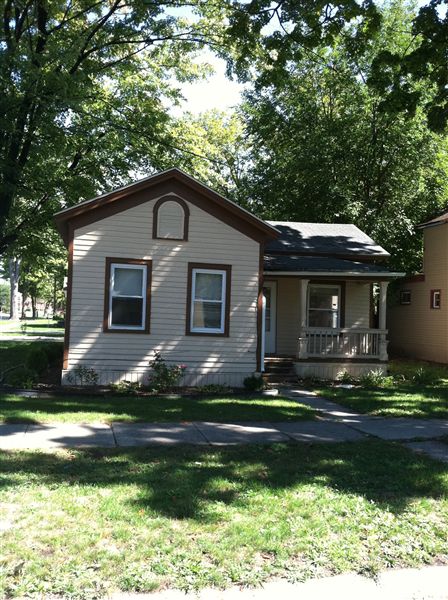 Primary Photo - 1320 Cass St