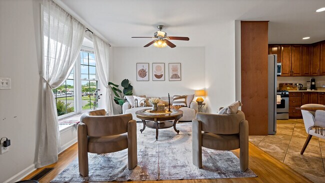 Foto del edificio - 6403 Maplewood Dr