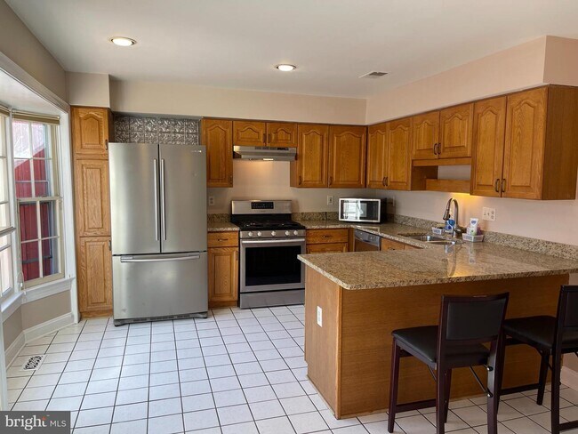 Building Photo - 7515 Collins Meade Way