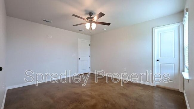 Building Photo - 1007B Sparrow CV