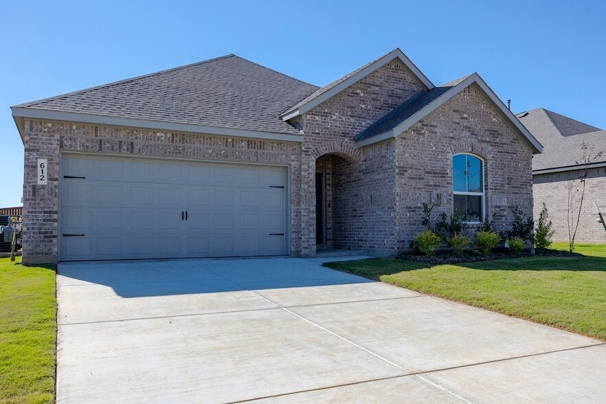 Primary Photo - 612 Mare Dr