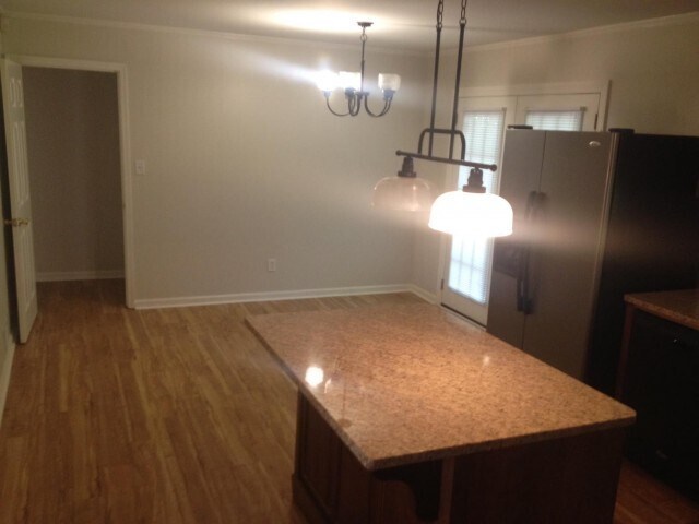 Foto del edificio - 260 Sherwood Dr