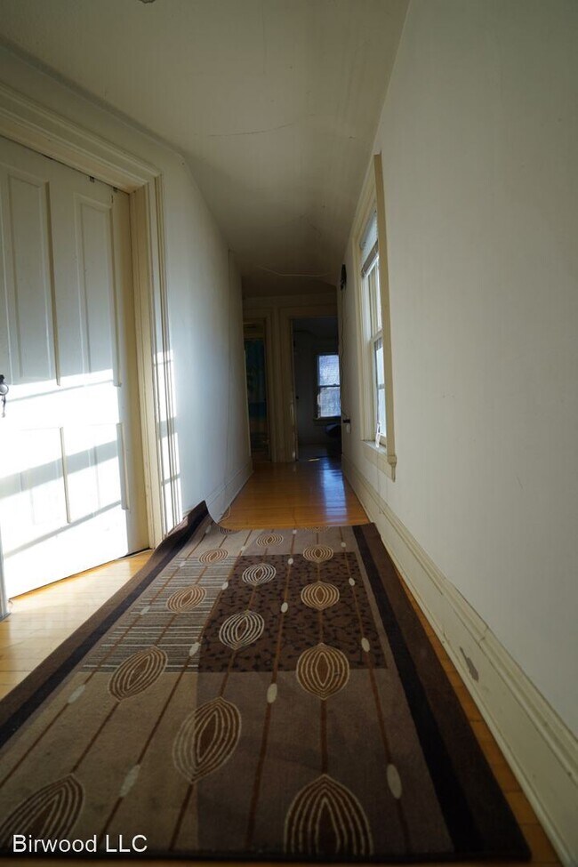 Building Photo - 4 br, 2 bath House - 509 E Gorham St