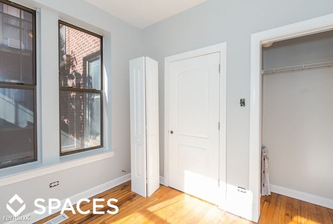 Building Photo - 1638 W Jonquil Terrace