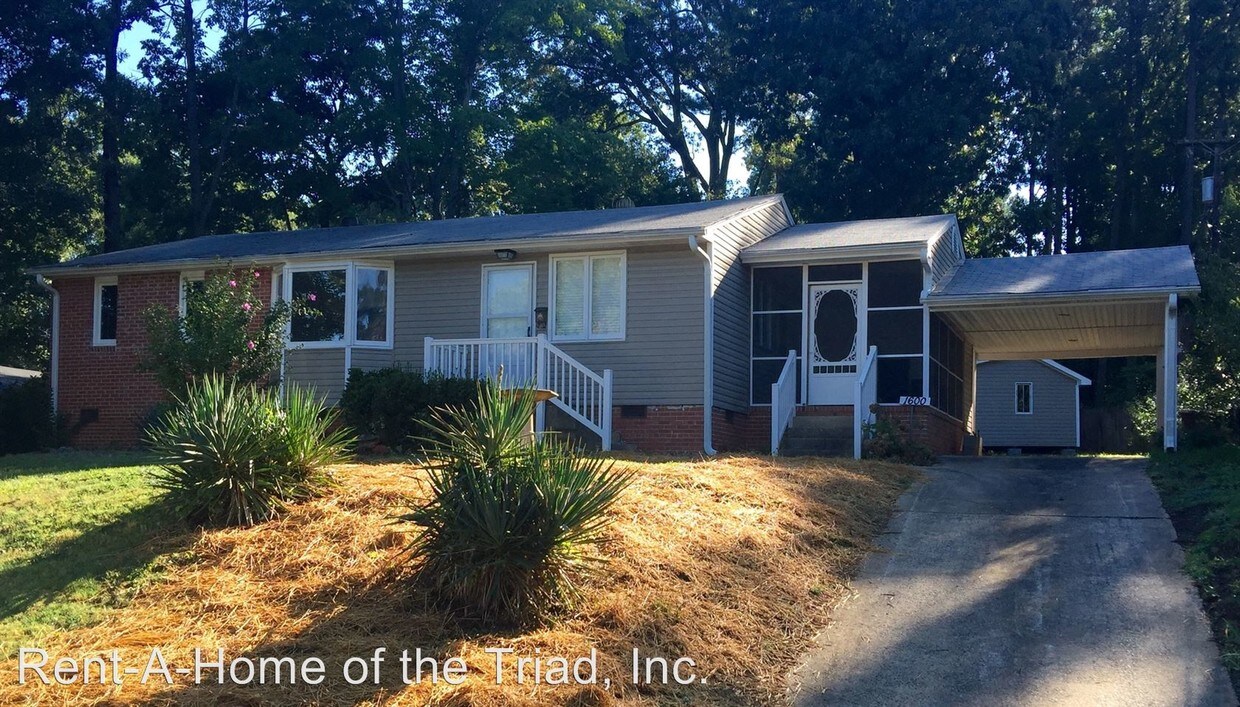 Primary Photo - 1600 Piper Pl