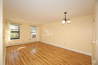 Building Photo - 237 E 110th St