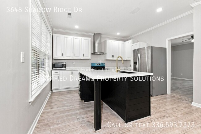 Foto del edificio - 3648 Shadow Ridge Dr
