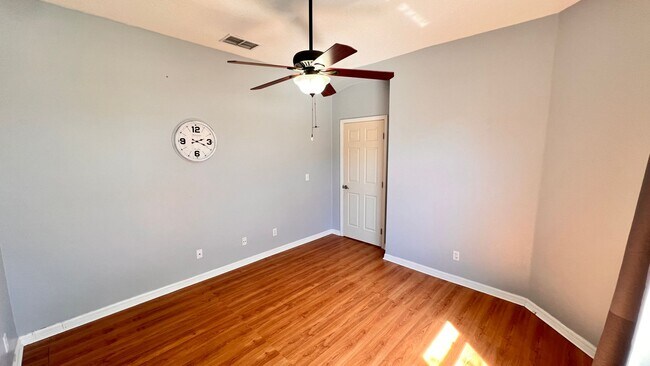 Building Photo - Available now! GORGEOUS 3 Bed/2 Bath Home ...