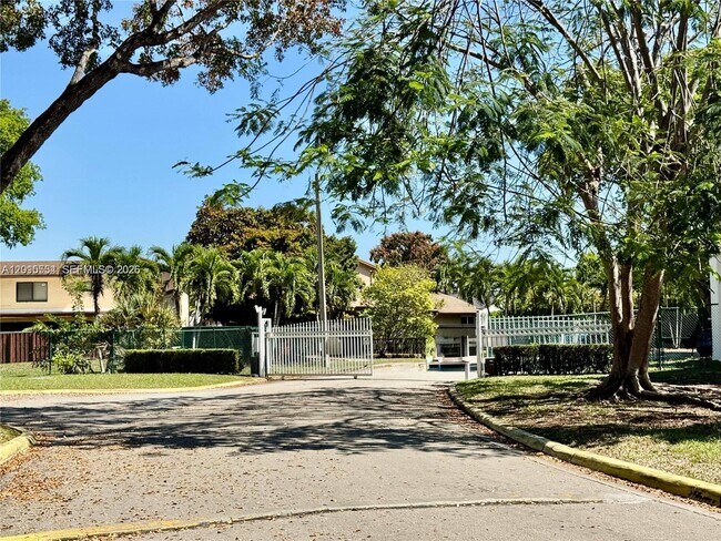 Foto del edificio - 3610 SW 114th Ave
