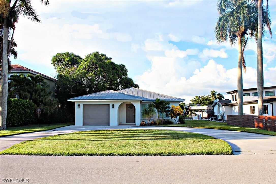 Primary Photo - 217 3rd St