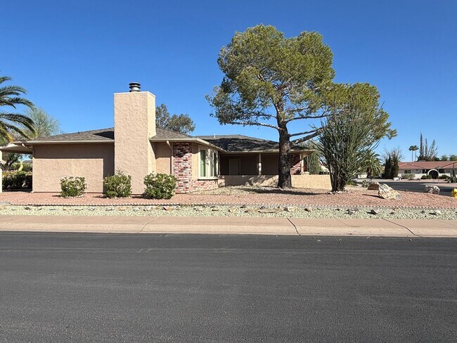 Building Photo - Welcome to this nicely updated 2 bed 2 bath home in Leisure World. Long term unfurnished A 45+ Ac...